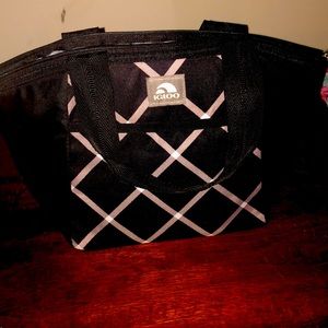 Black, gray and white Igloo lunch bag.